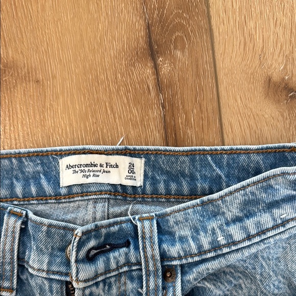 Abercrombie and fitch 90s relaxed Jean ultra high ride - Picture 2 of 3